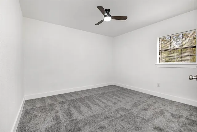 $1,200 | 1527 Columbia Avenue, Corsicana, TX 75110