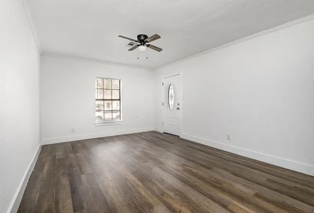 $1,200 | 1527 Columbia Avenue, Corsicana, TX 75110