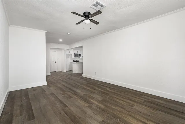 $1,200 | 1527 Columbia Avenue, Corsicana, TX 75110