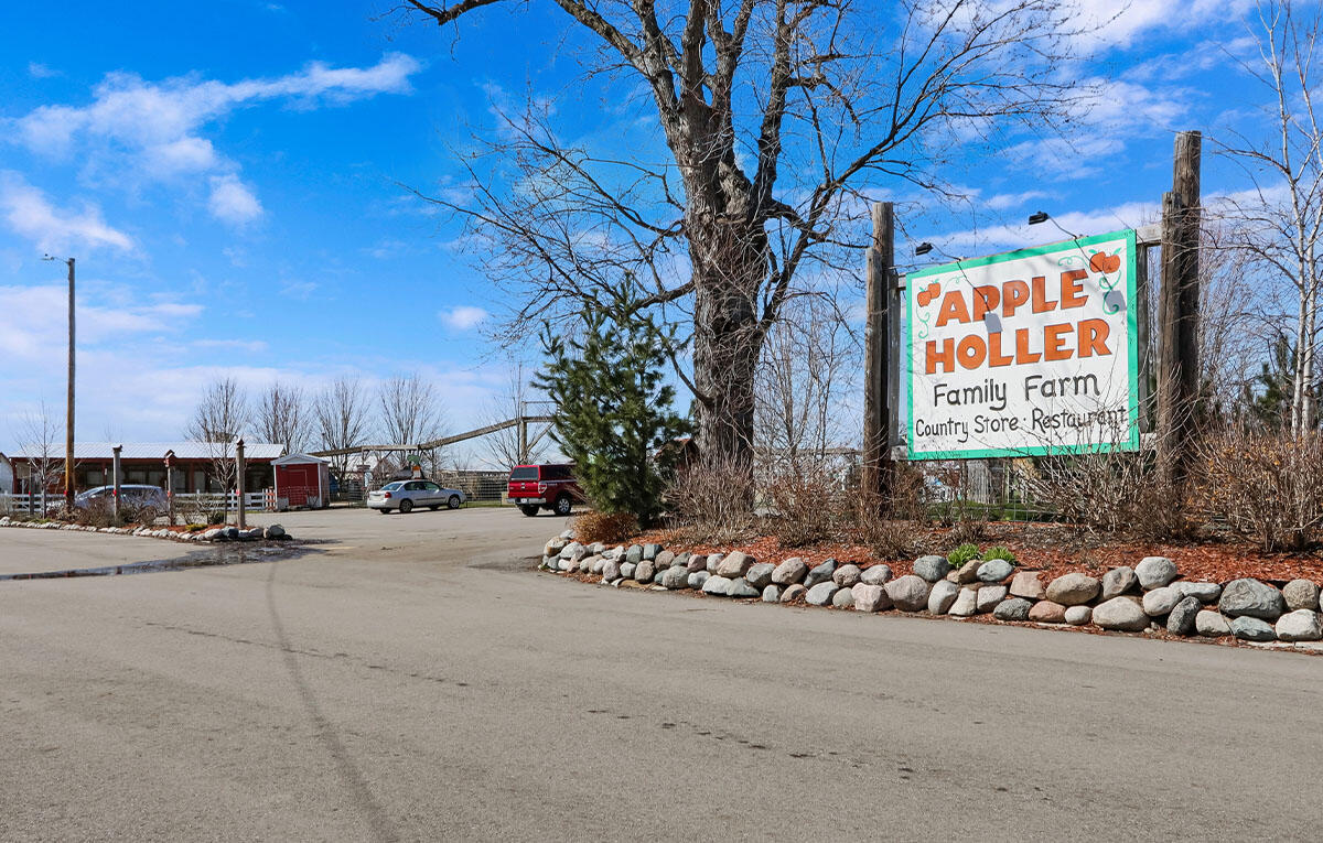 1030 58th Road Union Grove, WI 53182 - Photo 48 of 55 Canopy-Hill_0000s_0018_IMG_1962
