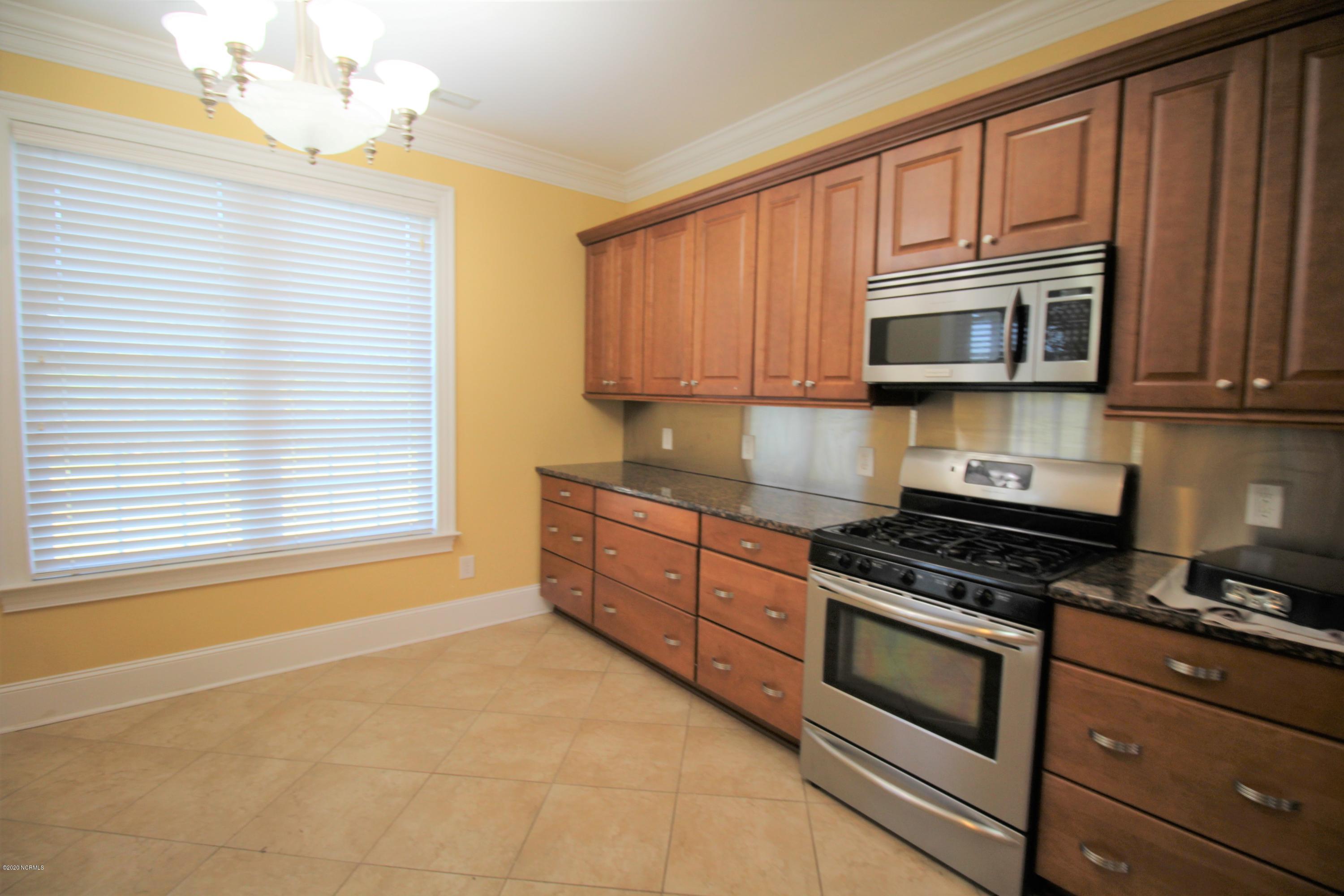 3041 Foxhall Road Farmville, NC 27828 - Photo 2 of 16 Kitchen1