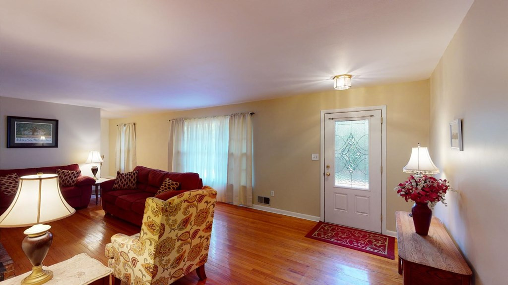 911 Valley Road Aiken, SC 29801 - Photo 4 of 28 Gallery Image 4