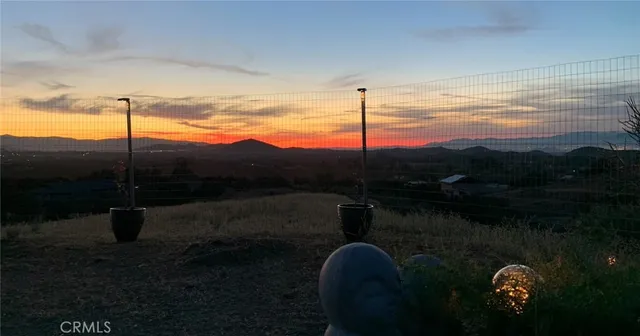 a view of an outdoor space yard
