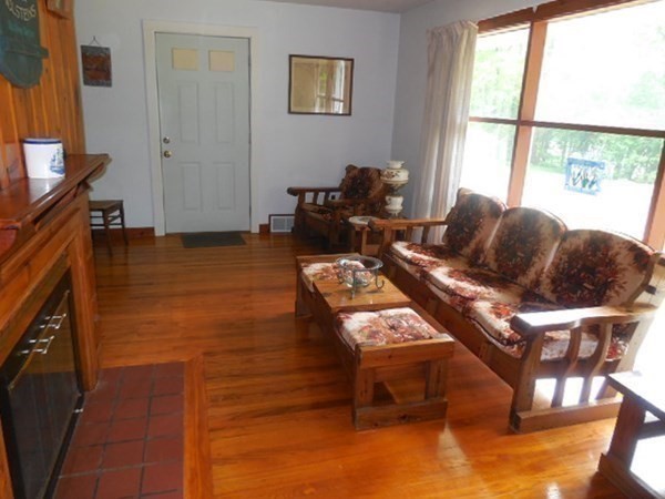 229 Palmer Road Brimfield, MA 01010 - Photo 4 of 18