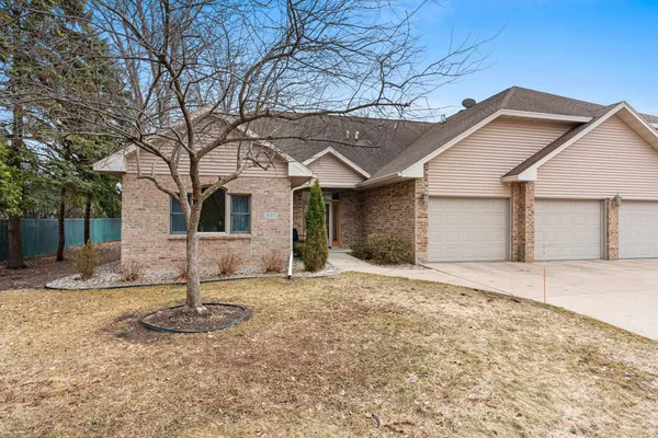 $725,000 | 957 Brighton Drive, Menasha, WI 54952