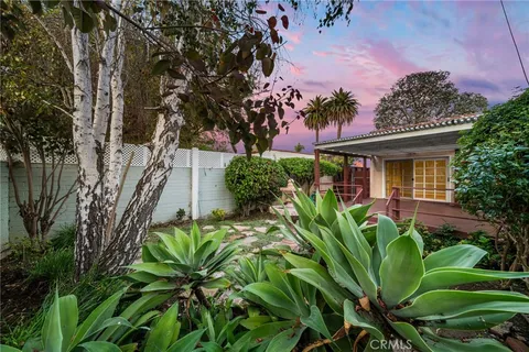 $1,095,000 | 3727 Walnut Avenue, Long Beach, CA 90807