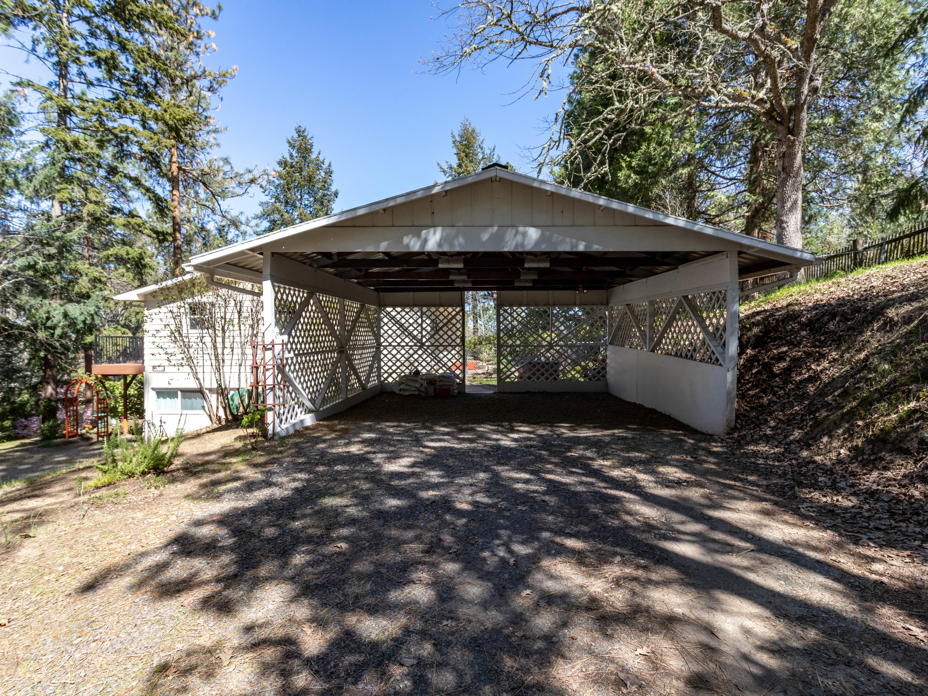 7085 Rapp Lane Talent, OR 97540 - Photo 25 of 30 Exterior-4