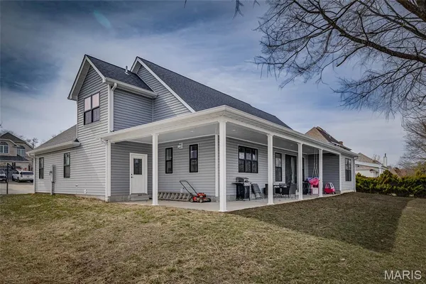 $475,000 | 327 Wellington Place, Farmington, MO 63640