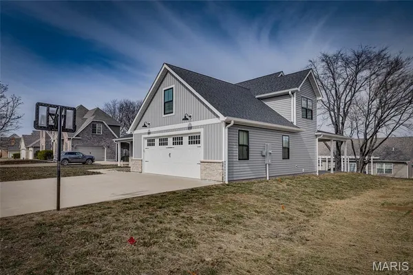 $475,000 | 327 Wellington Place, Farmington, MO 63640