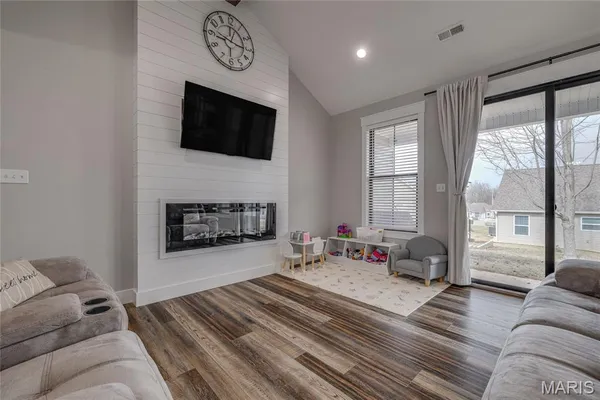 $475,000 | 327 Wellington Place, Farmington, MO 63640