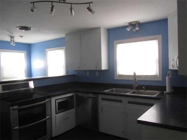 69 Windsor Street Worcester, MA 01605 - Photo 3 of 24 Gallery Image 3