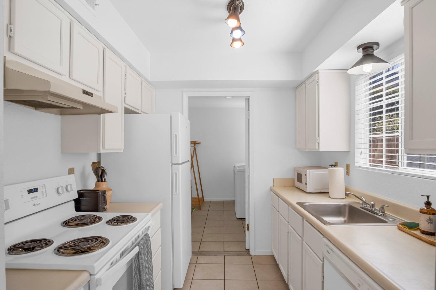 20064 Darpinian Way Sonora, CA 95370 - Photo 36 of 49