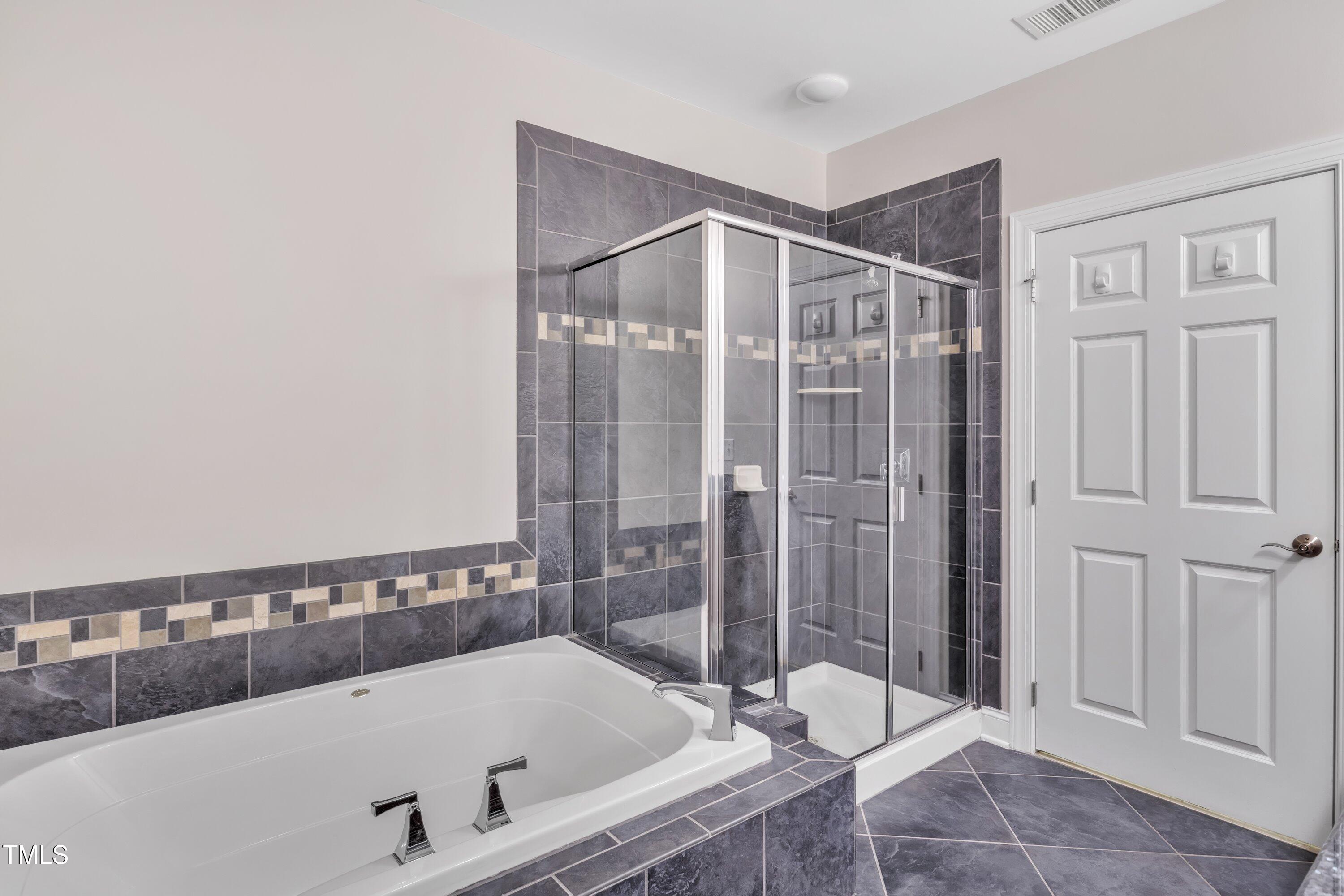 10400 Rosegate Court, Unit 303 Raleigh, NC 27617 - Photo 34 of 40 42-10400 Rosegate Ct Unit 303-34