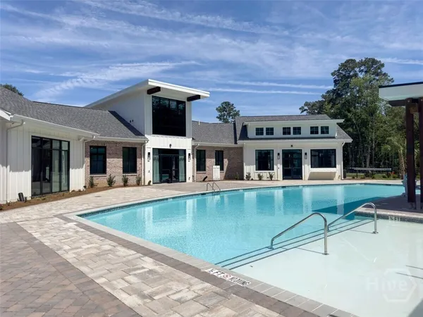 $2,141 | 5670 Ogeechee Road, Unit WILLOW, Savannah, GA 31405