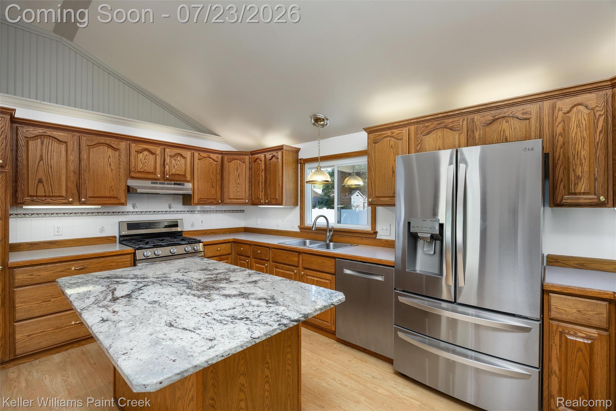 423 East Road Holly, MI 48442 - Photo 8 of 61 17-423 East Rd 0023.jpg
