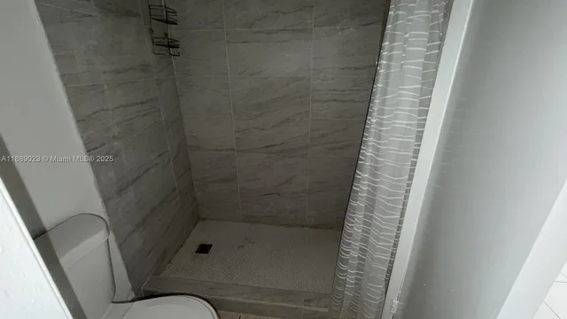 $2,400 | 3907 Northwest 76th Terrace, Unit 3907, Hollywood, FL 33024