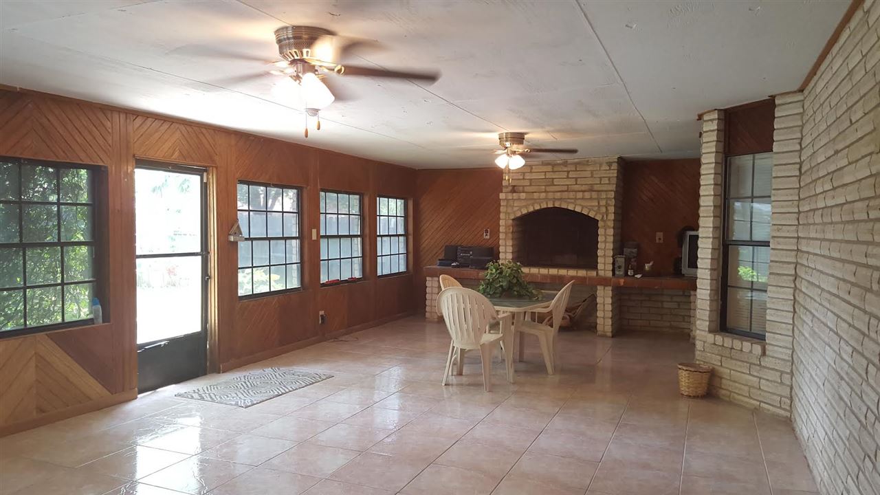 155 Arizona Loop Laredo, TX 78041 - Photo 6 of 13 Gallery Image 6
