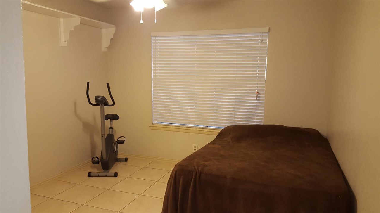 155 Arizona Loop Laredo, TX 78041 - Photo 8 of 13 Gallery Image 8