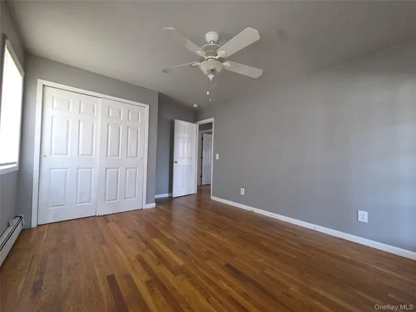 $3,000 | 657 North Delaware Avenue, Lindenhurst, NY 11757