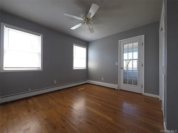 $3,000 | 657 North Delaware Avenue, Lindenhurst, NY 11757