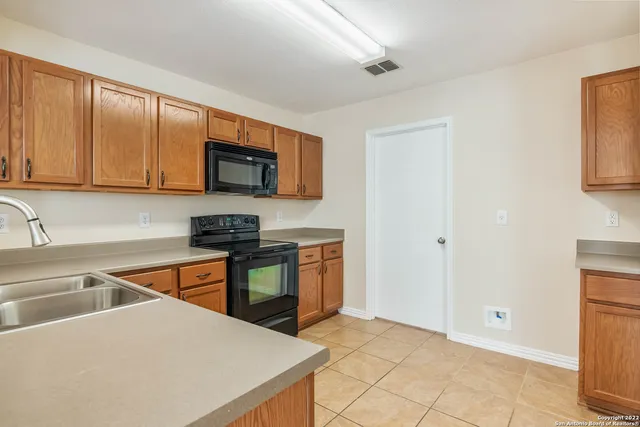 $1,775 | 12226 Autumn Cherry, San Antonio, TX 78254