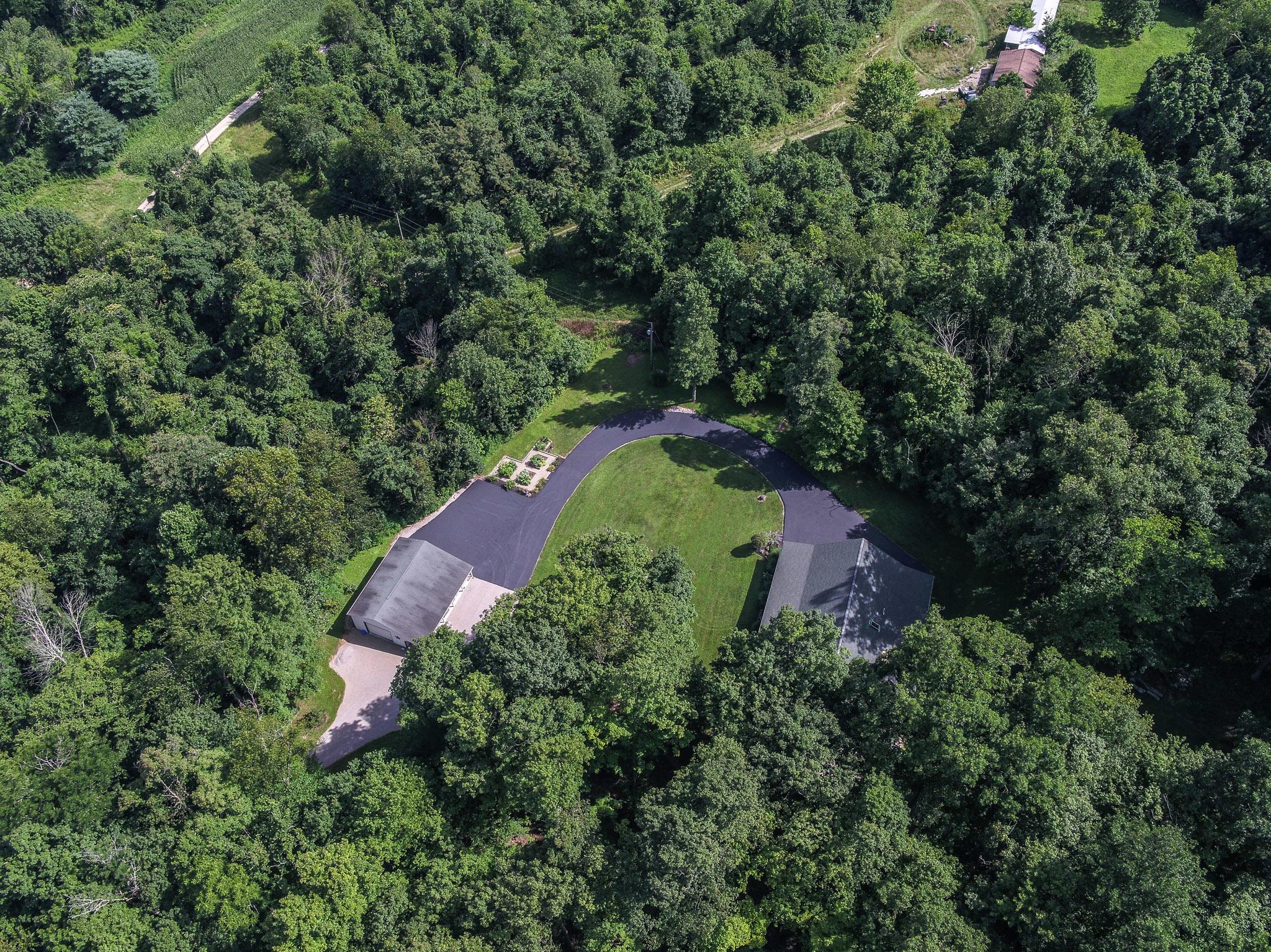 6695 Pleasant Valley Road Nashport, OH 43830 - Photo 3 of 48