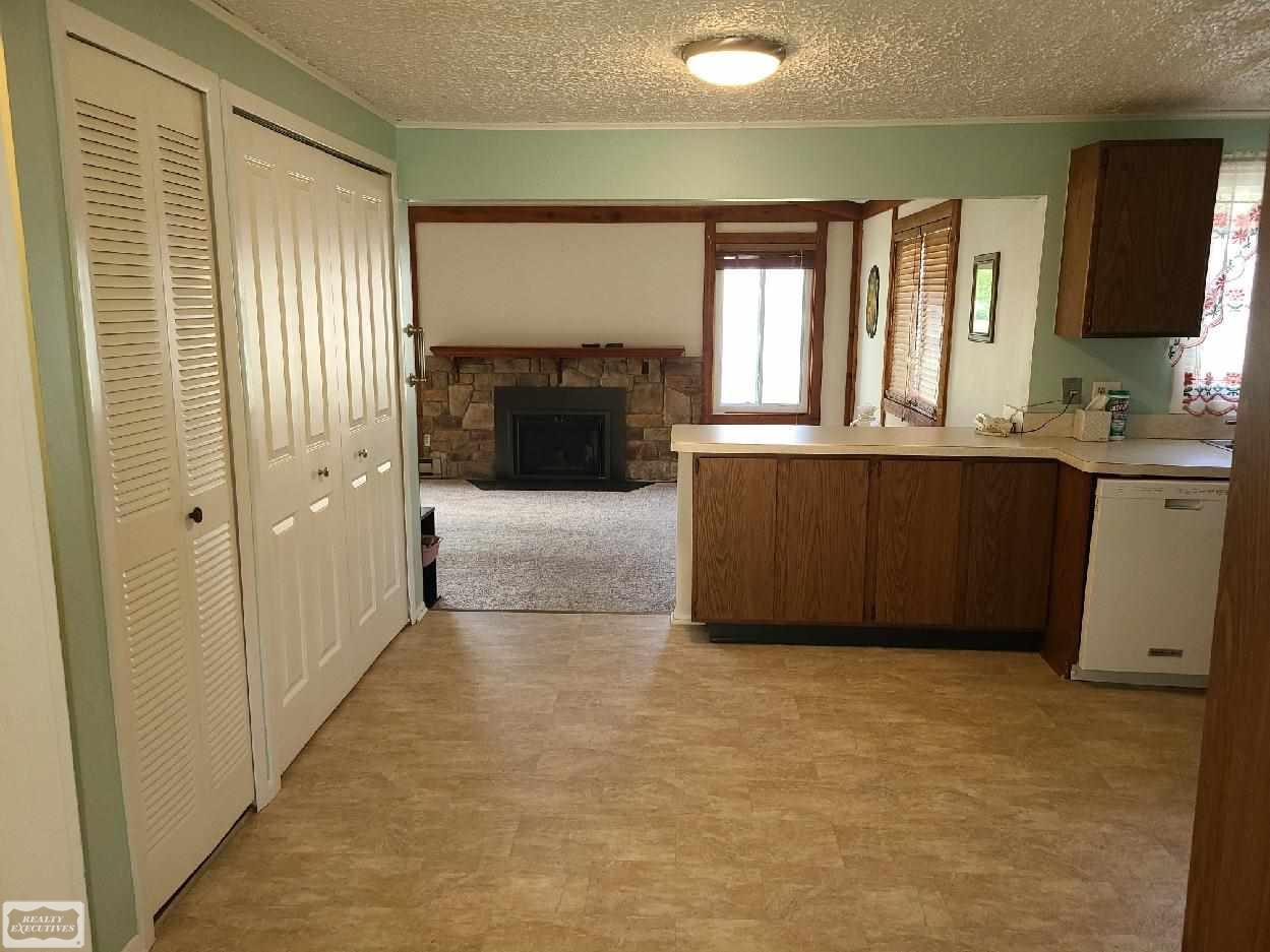 3260 Simpson Road Fort Gratiot, MI 48059 - Photo 13 of 23 50042329-12.JPG
