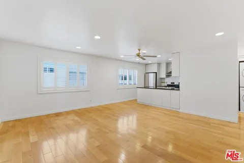 $730,000 | 2444 4th Street, Unit 4, Santa Monica, CA 90405