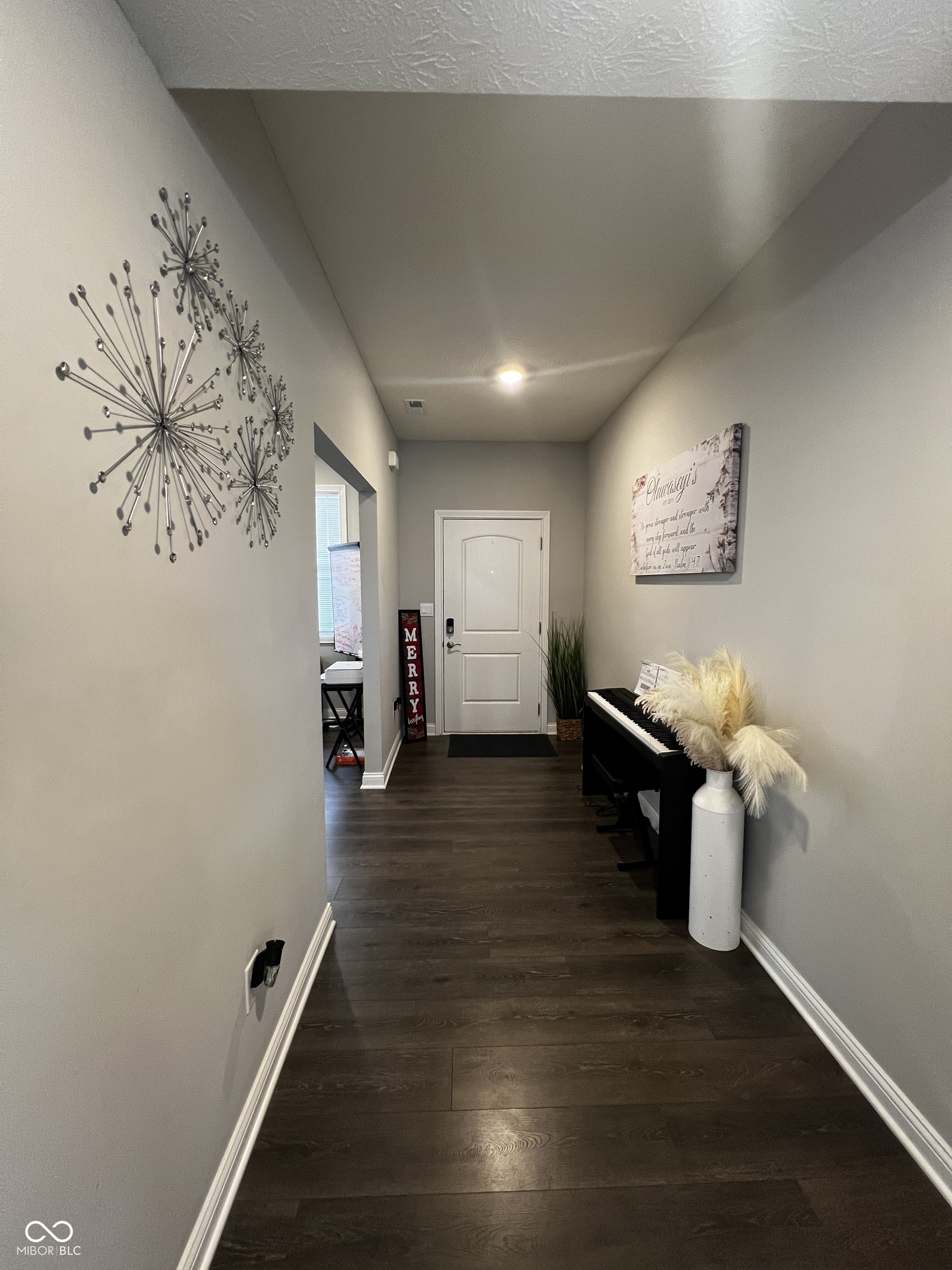 7329 Doyal Drive Whitestown, IN 46075 - Photo 3 of 37