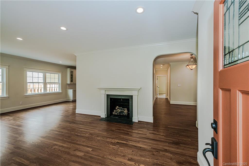 4641 Murrayhill Road Charlotte, NC 28209 - Photo 3 of 33 Gallery Image 3