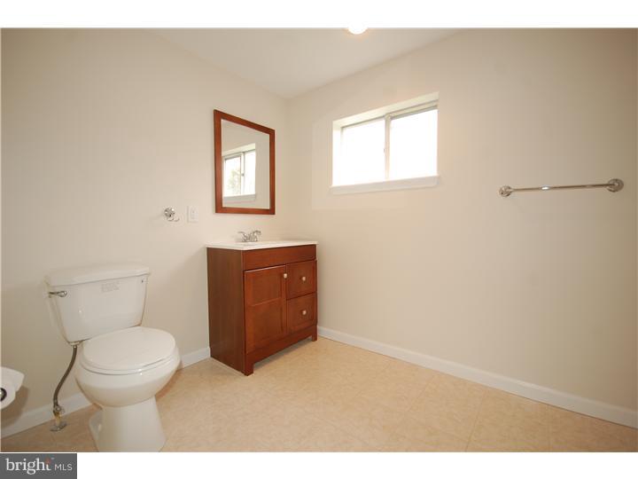 718 Sherrie Road Philadelphia, PA 19115 - Photo 12 of 19
