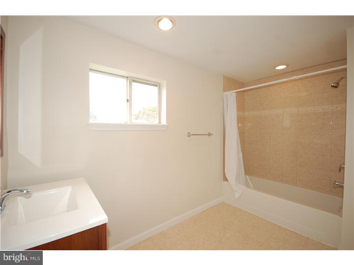 718 Sherrie Road Philadelphia, PA 19115 - Photo 13 of 19