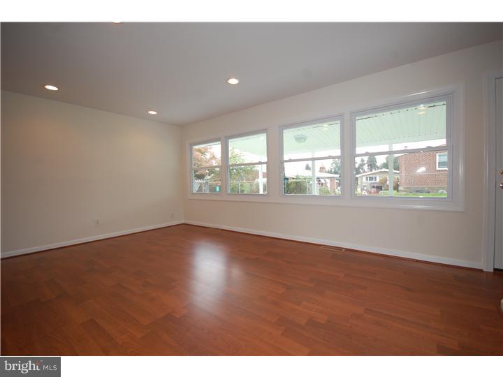 718 Sherrie Road Philadelphia, PA 19115 - Photo 8 of 19