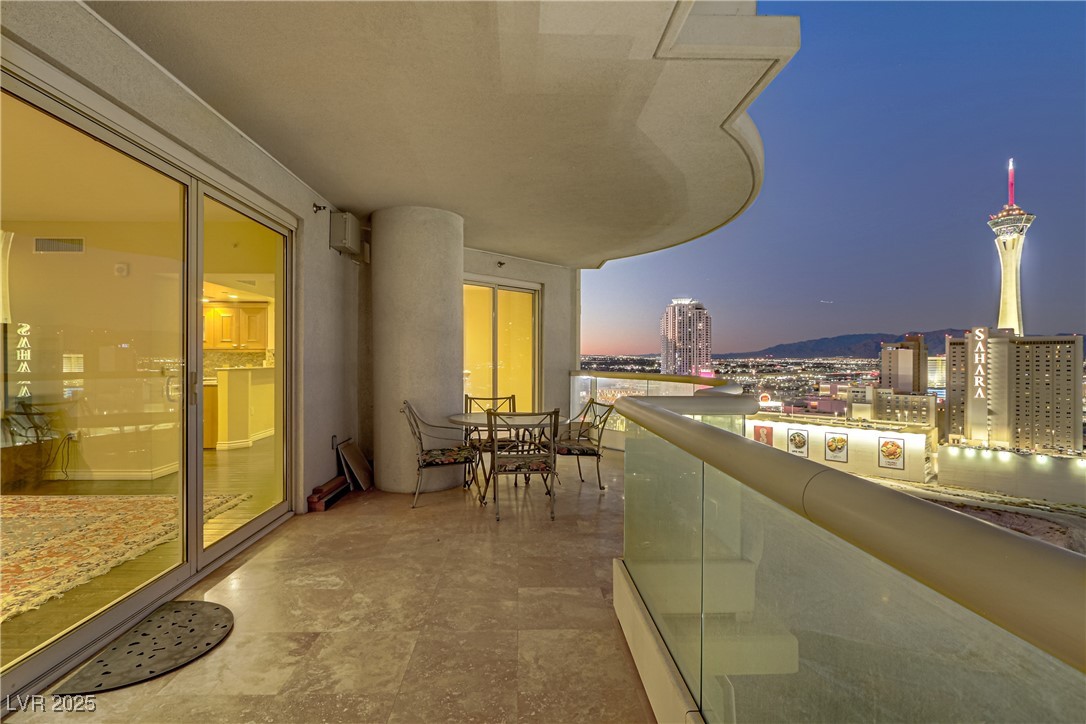 2777 Paradise Road, Unit 2001 Las Vegas, NV 89109 - Photo 27 of 33 Gallery Image 27