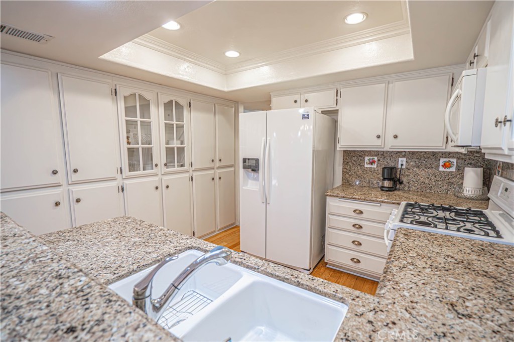 19210 Lahey Street, Unit 2 Porter Ranch, CA 91326 - Photo 12 of 42