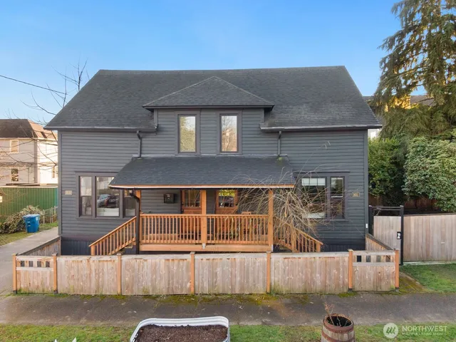 $1,299,900 | 2011 East James Street, Seattle, WA 98122
