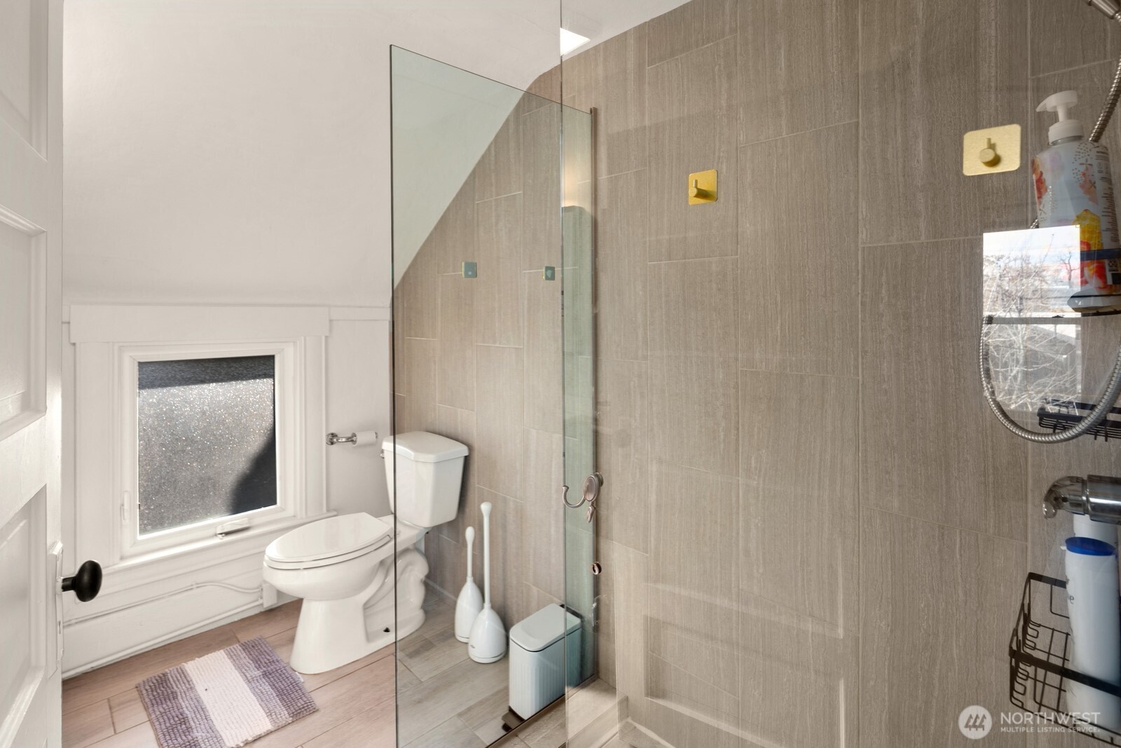 2011 East James Street Seattle, WA 98122 - Photo 16 of 40