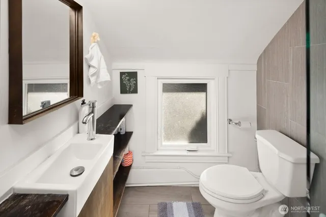 $1,299,900 | 2011 East James Street, Seattle, WA 98122