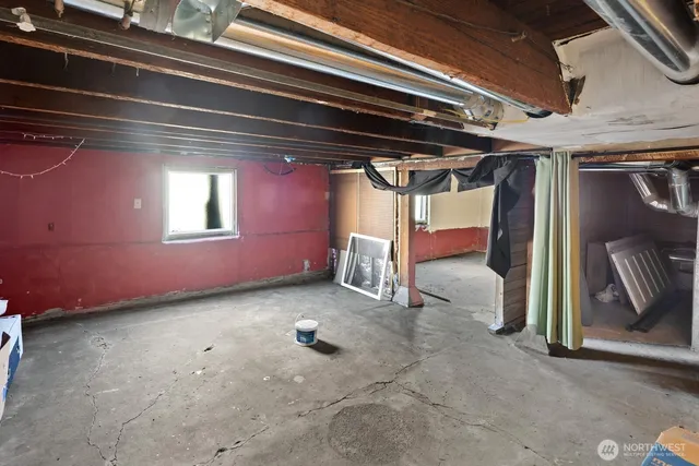 $1,299,900 | 2011 East James Street, Seattle, WA 98122