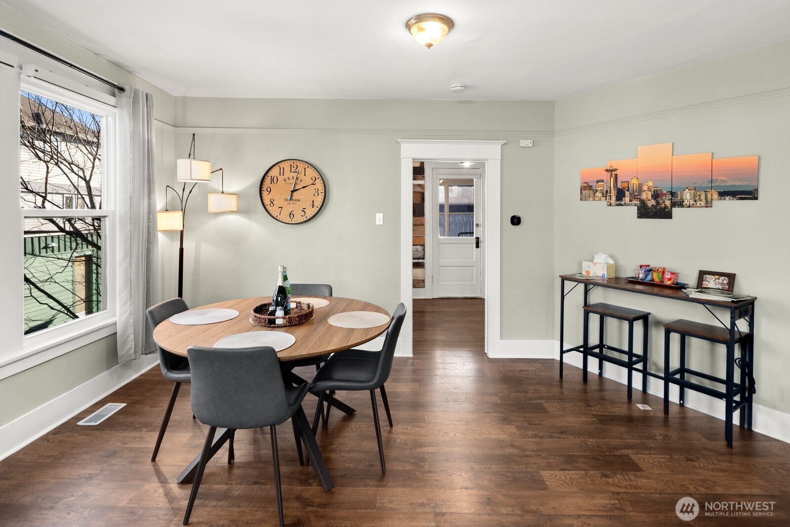 2011 East James Street Seattle, WA 98122 - Photo 9 of 40