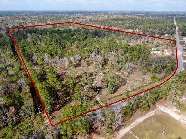 a view of a outdoor space