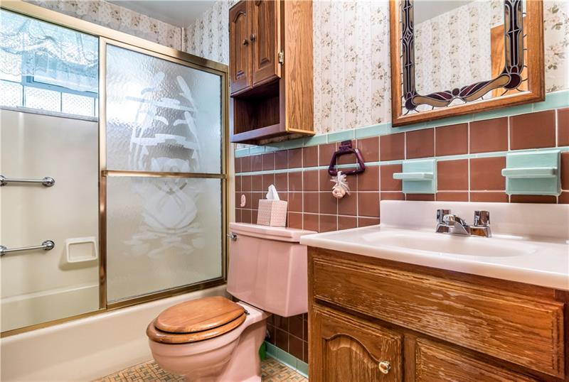 5247 Ranchview Drive Pittsburgh, PA 15236 - Photo 14 of 25 Gallery Image 14