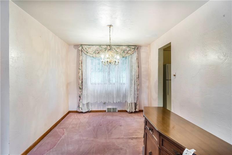 5247 Ranchview Drive Pittsburgh, PA 15236 - Photo 7 of 25 Gallery Image 7