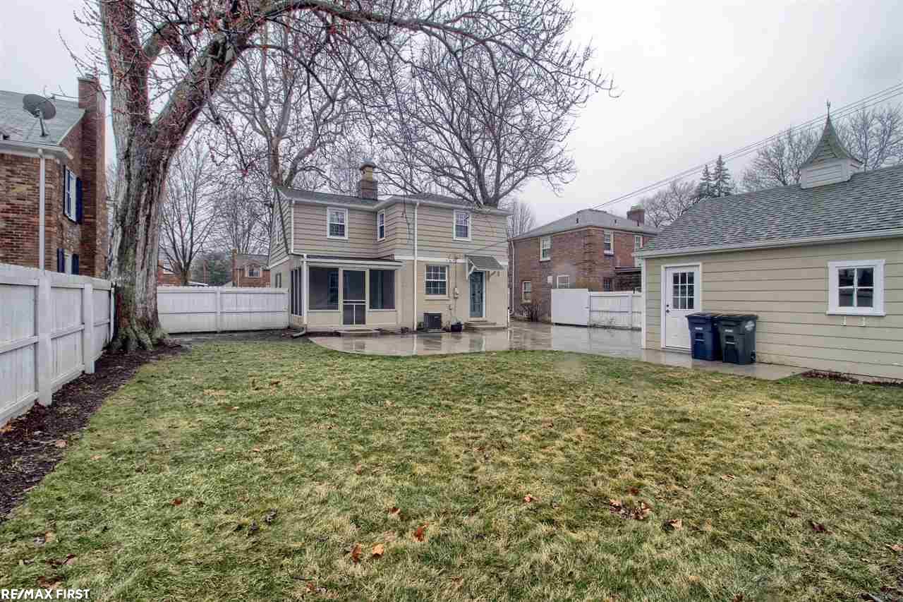848 Cadieux Road Grosse Pointe, MI 48230 - Photo 32 of 34 31374891-31.JPG