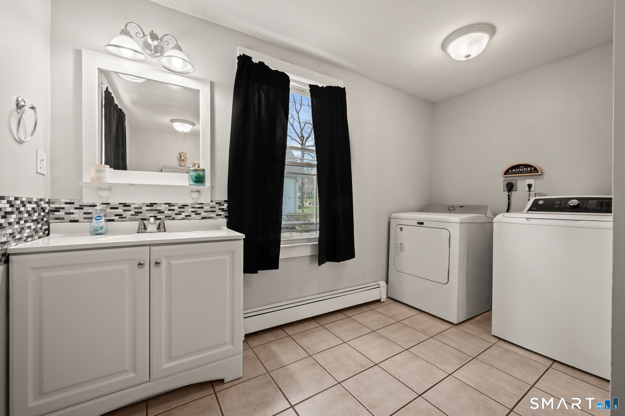 23 Maple Street Middlefield, CT 06481 - Photo 13 of 22