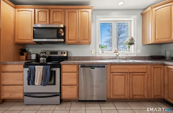 $375,000 | 23 Maple Street, Middlefield, CT 06481