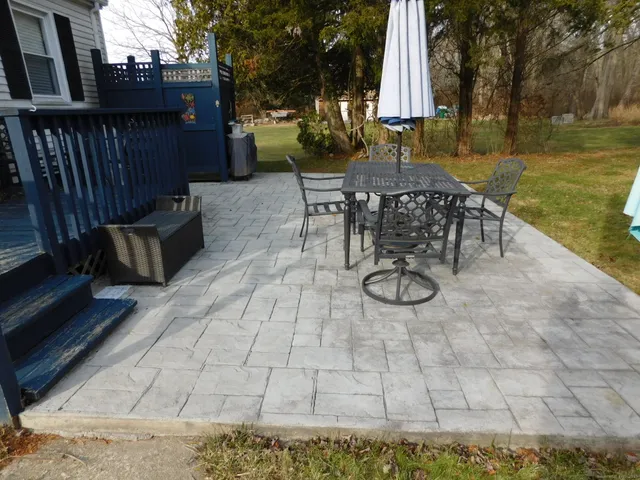 a house view with a outdoor space