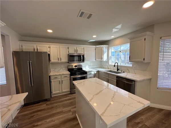 $2,695 | 1034 Skysail Drive, Henderson, NV 89011