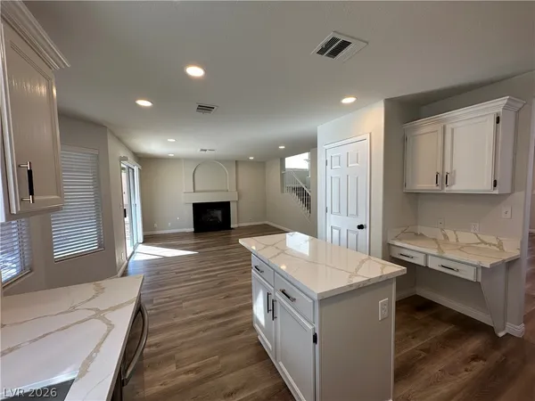 $2,695 | 1034 Skysail Drive, Henderson, NV 89011
