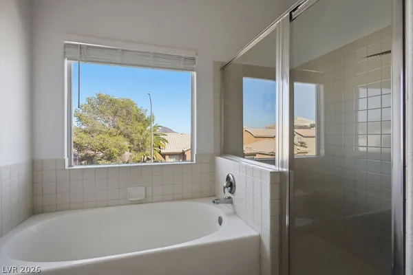 $2,695 | 1034 Skysail Drive, Henderson, NV 89011